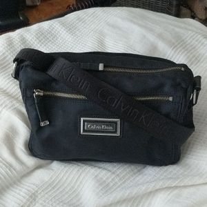 👜 Calvin Klein Nylon Camera Messenger 👜